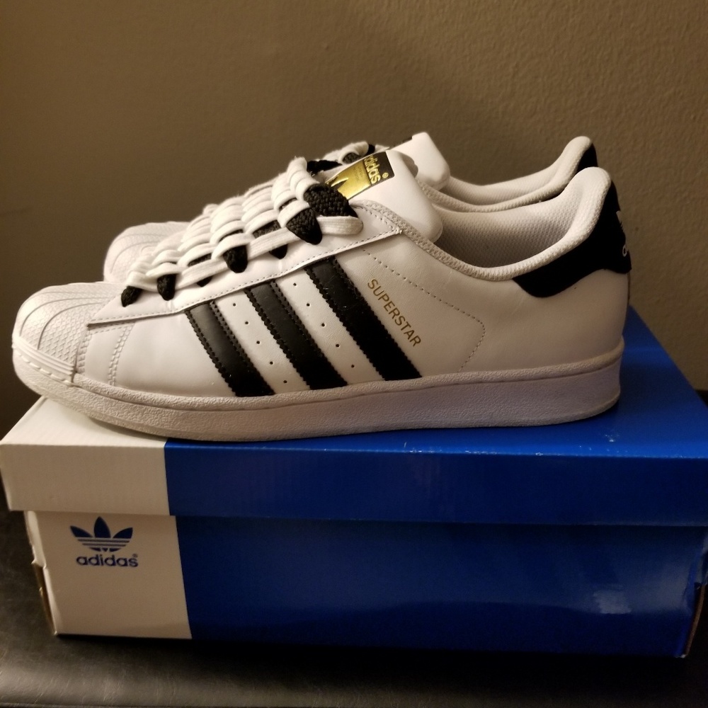 Adidas Superstar shell toes
